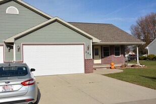 Building Photo - 325 Cordy Lane