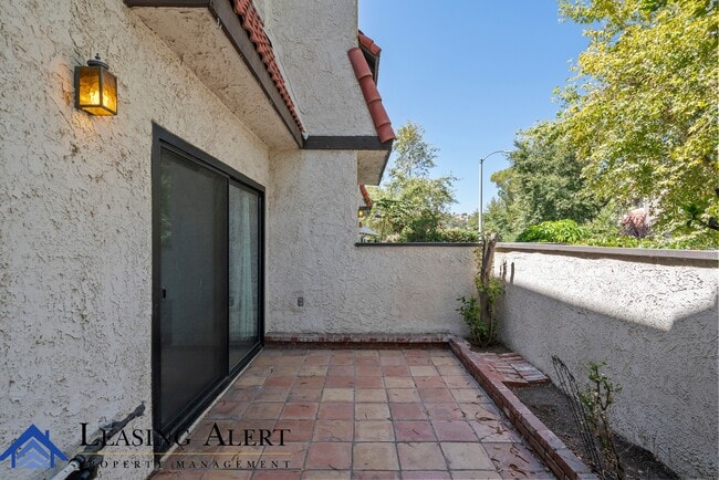 Building Photo - 27666 Nugget Dr
