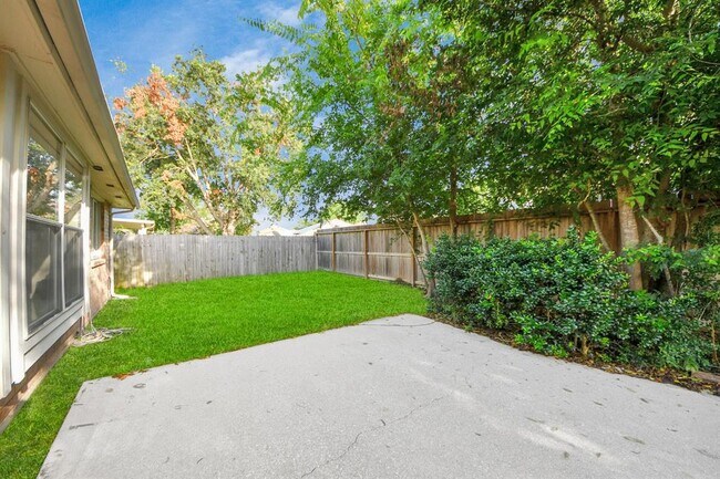 Building Photo - 21106 Brookrock Cir