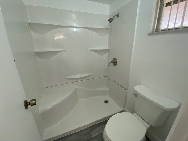 MASTER BATH - 210 Fontainebleau Blvd
