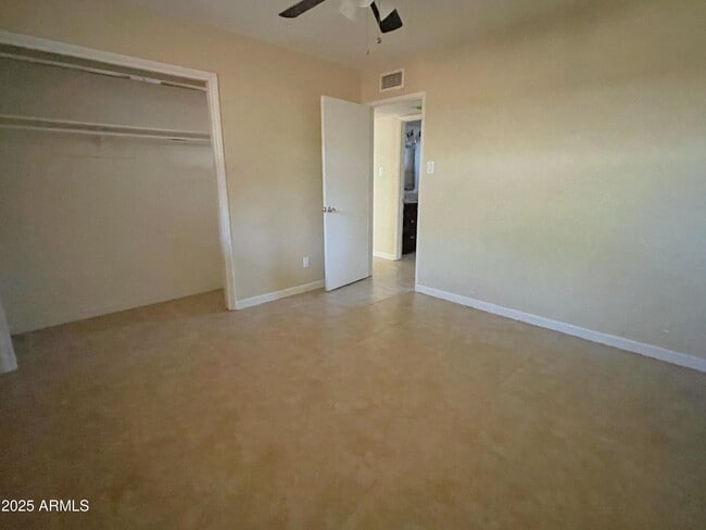 Building Photo - 3646 E Montecito Ave