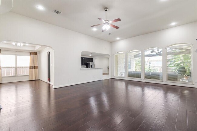 Building Photo - 3014 Paseo de Charros