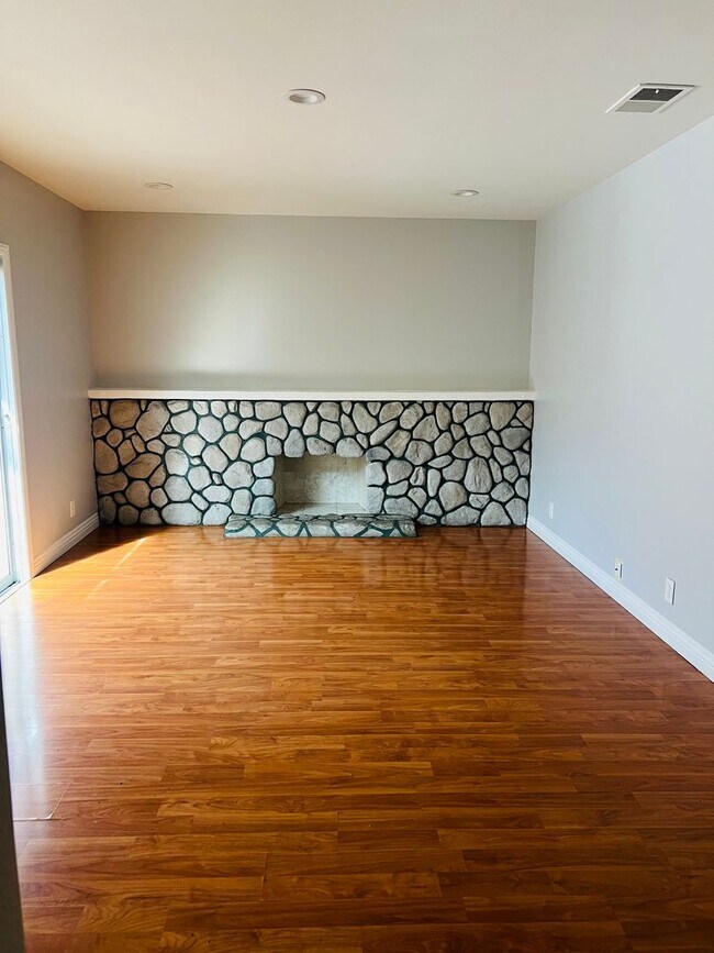 Building Photo - Spacious home in West San Jose