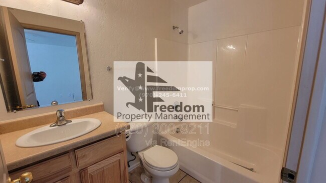 Building Photo - 251-229 29 Rd