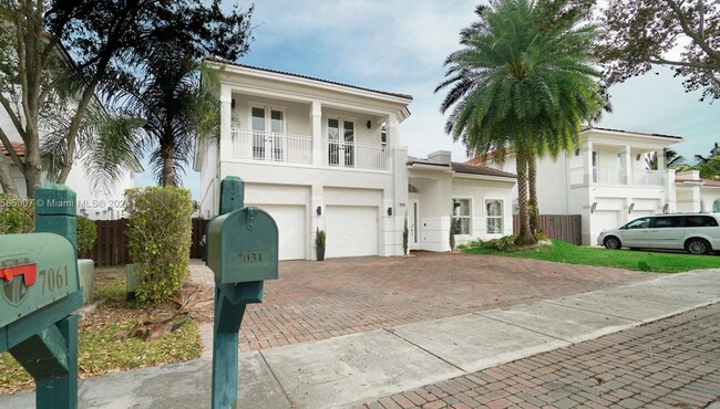 Building Photo - 7031 NW 113th Ct