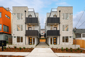 Building Photo - Beacon Hill Townhomes