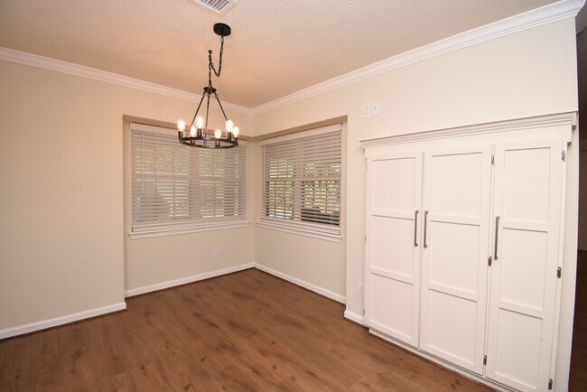 Building Photo - 2503 Southwick St