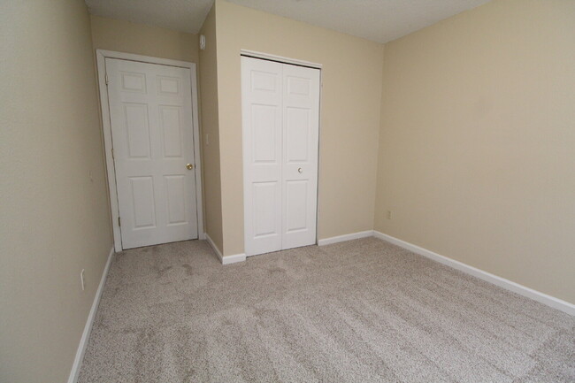 Building Photo - Updated 2BR/2BA in West Pensacola – New Ca...