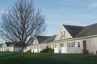 Single Story Apartment - Plum Brook Villas West