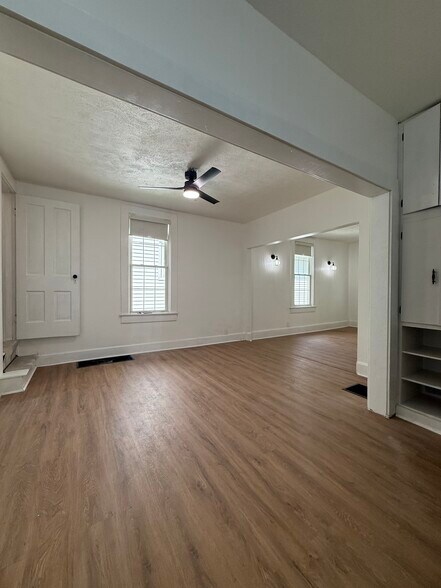 Building Photo - 1750 S Talbott St