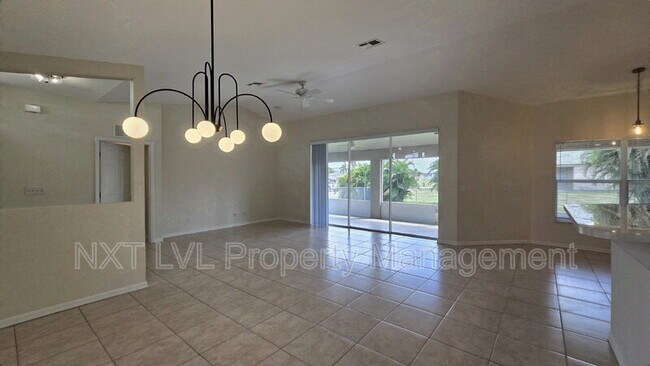 Building Photo - 342 NE 17th St