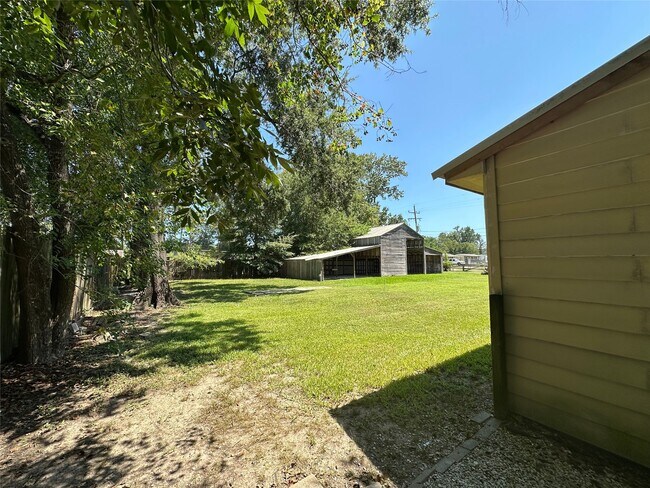 Building Photo - 22450 Oakley Rd