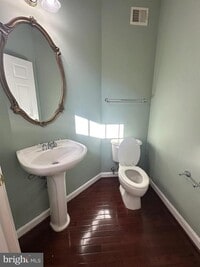 Building Photo - 9430 Dunraven St