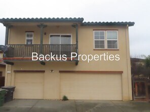 Building Photo - 11 Huerta Ave