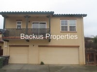 Building Photo - 11 Huerta Ave