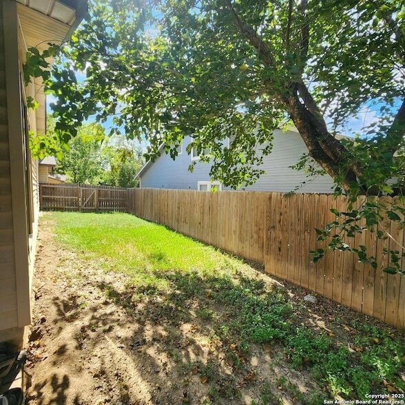 Building Photo - 10539 Country Flower