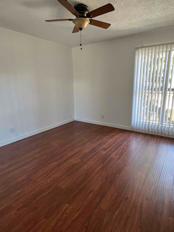 Building Photo - 20880 Ventura Blvd