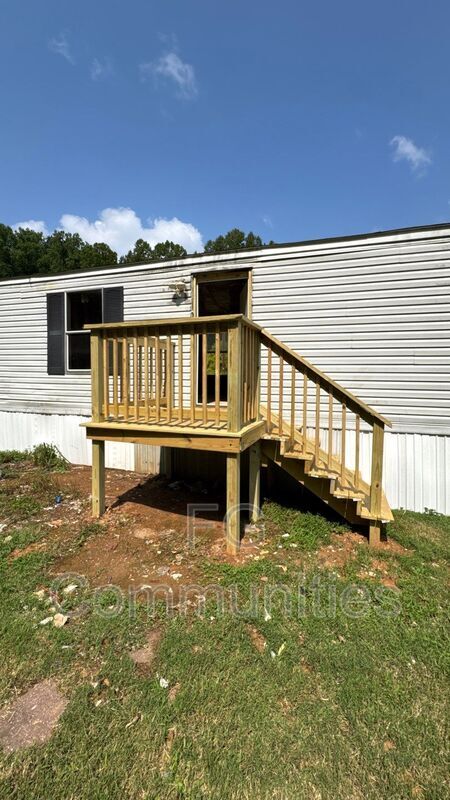 Building Photo - 3160 Dunn St