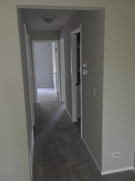 Building Photo - 375 Newgate Ct
