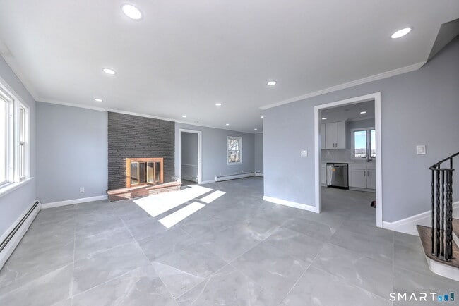 Building Photo - 206 Bridgeview Pl