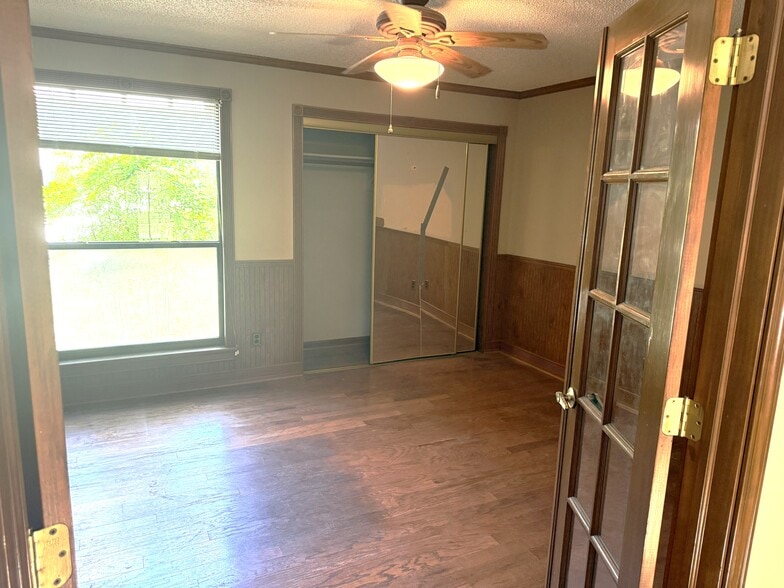 Building Photo - 3956 Cedar Cove Ln