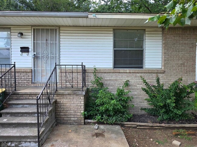 Primary Photo - 2112 Virginia Dr