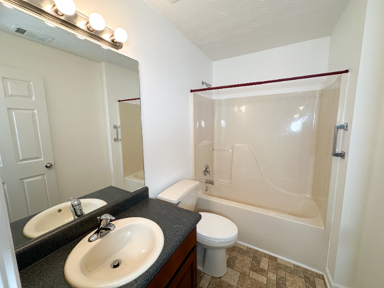 Building Photo - 600 Indian Trail