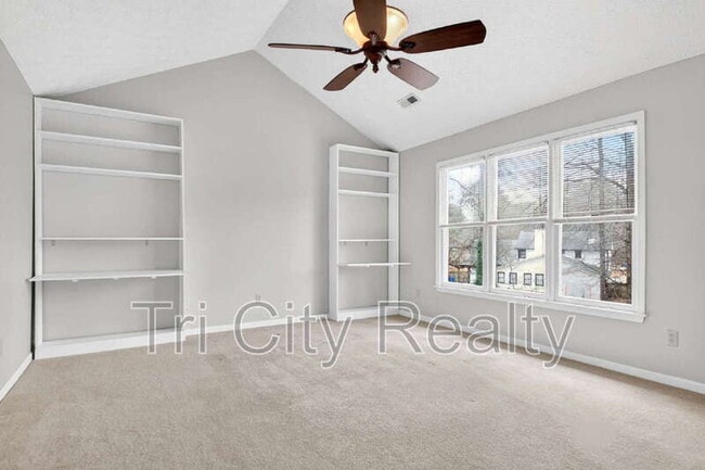 Building Photo - 404 Topaz Trail