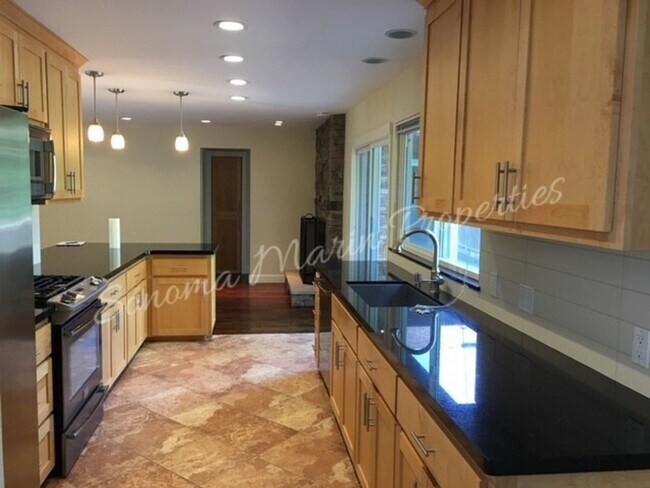 Building Photo - Great 3br/2ba Rincon Valley Home ~ Sonoma ...