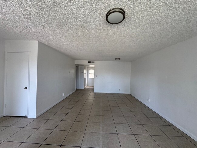 Building Photo - 3920-3932 Christmas Tree Ln