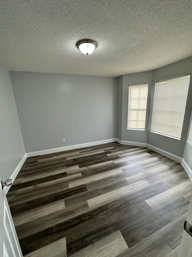 Building Photo - Fully renovated 3/2 Single-Family Home Available for Immediate rent!