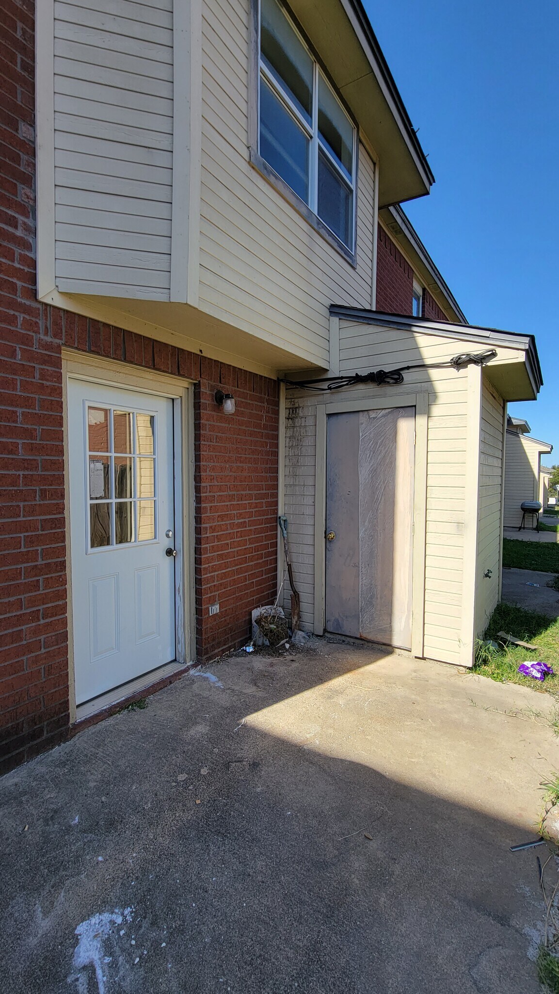 Building Photo - 2810 Cantabrian Dr