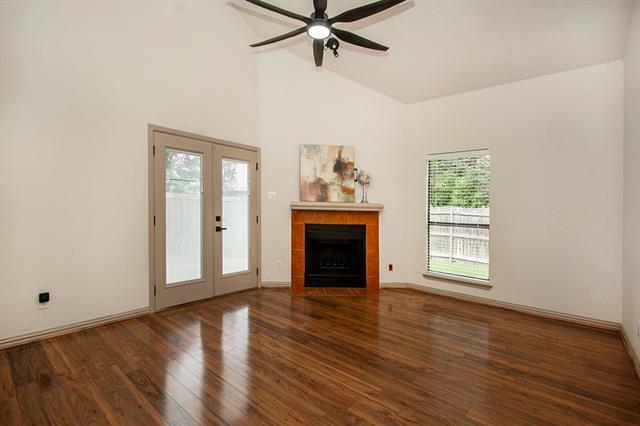 Building Photo - 1609 Brentwood Dr