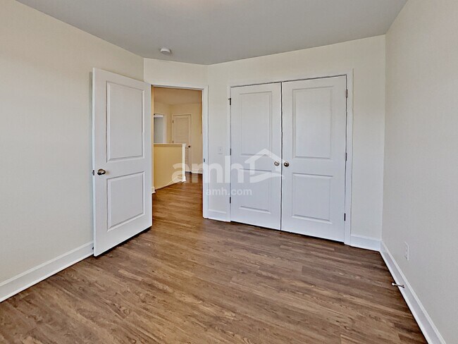 Building Photo - 5205 Lake Maxwell Dr