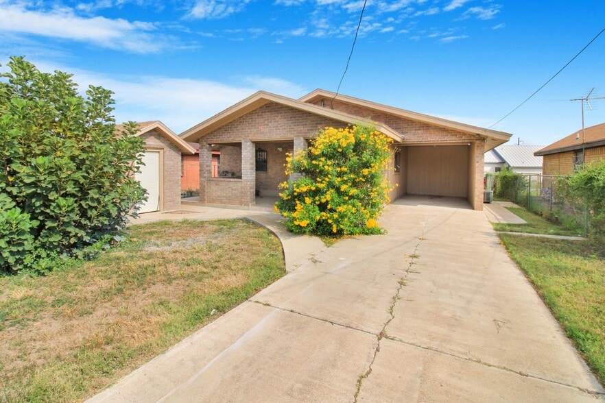 Building Photo - 2921 Yuma Ave
