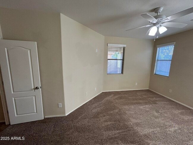 Building Photo - 2747 E Clifton Ave