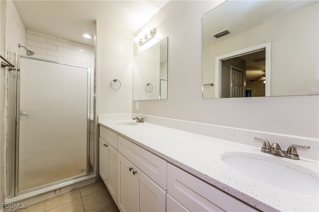 Building Photo - 2904 Wanda Ave S