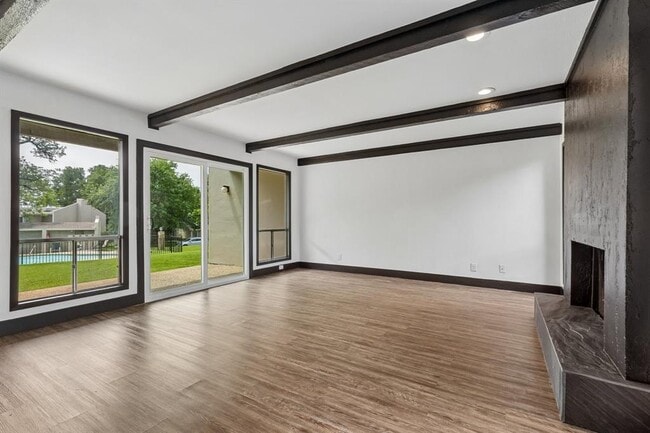 Building Photo - 100 Lido Cir