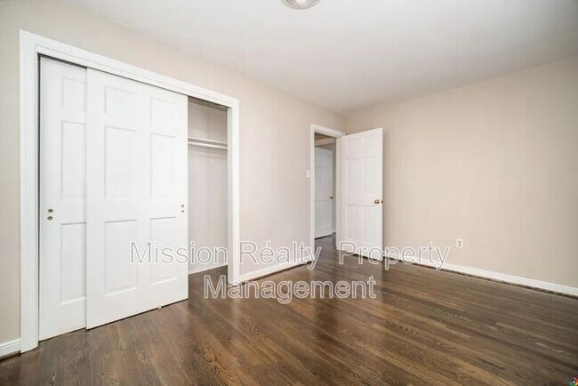 Building Photo - 1519 Chauncey Ln