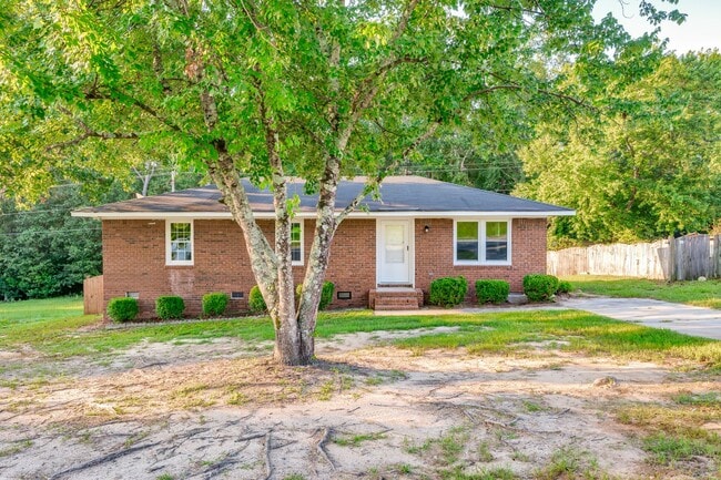 Building Photo - 216 Cross Hill Rd