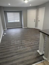 Building Photo - 2643 E Madison St