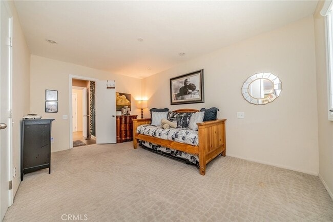 Building Photo - 1600 Palm Tree Dr