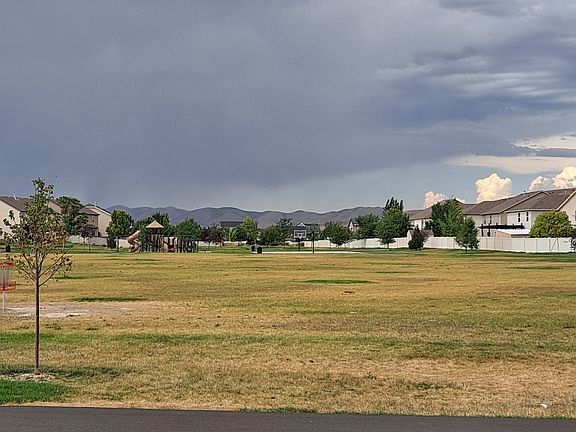 Building Photo - 1999 E Abbey Way