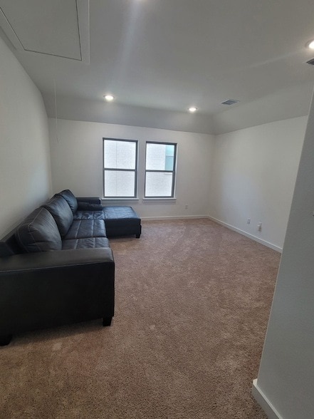Building Photo - 119 Genovese Dr
