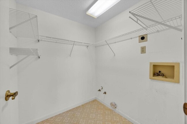 Building Photo - 4101 Village Ct