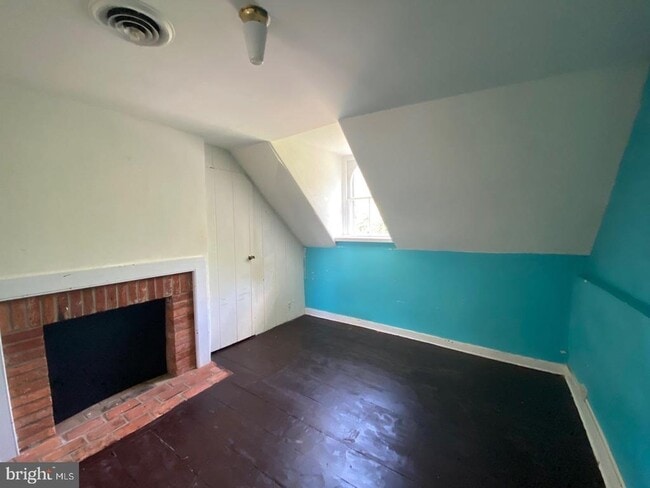 Building Photo - 12180 Clarksville Pike