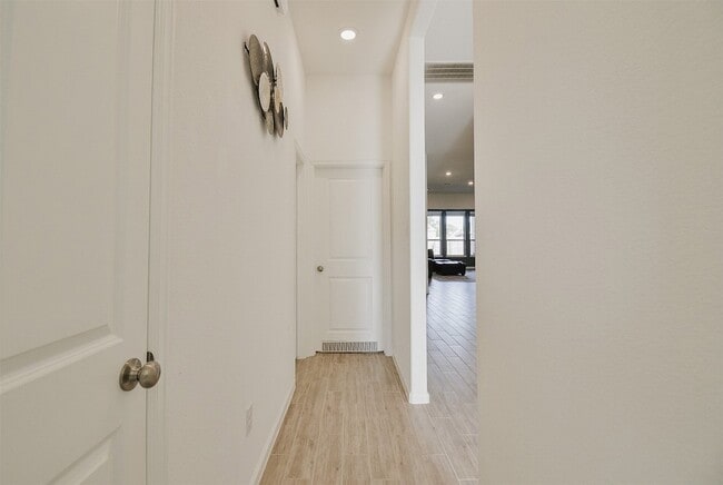 Building Photo - 9407 Camden Clf Ct