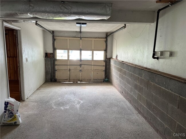 Building Photo - 8265 Warbler Way