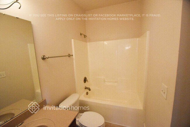 Building Photo - 10814 Bask Ct