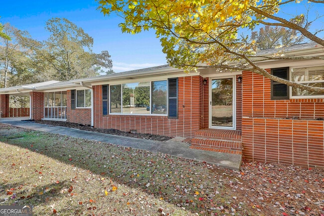 Building Photo - 334 Porter Rd